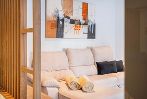 Interior - Debonair Apartment (Albufeira)