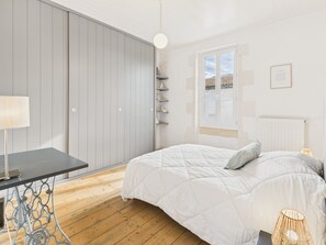 3 chambres, fer et planche à repasser, Wi-Fi gratuit