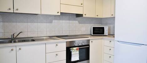 Microonde, forno, piano cottura