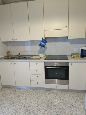 Microwave, oven, stovetop