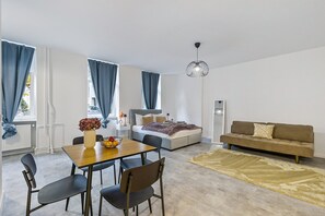 Interior - Spacious 1BR Flat | Near Kurfürstendamm (1) (Berlin)