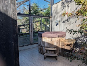 Lodge Jaguars & Spa & Diner - Acess to zoo | Terrace/patio - Night Experience By Zoo Bordeaux Pessac (Pessac)