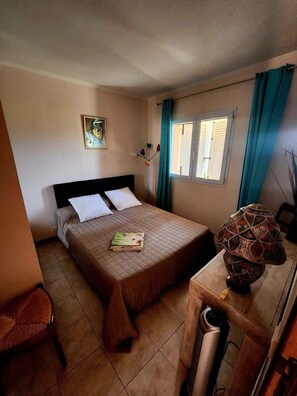 2 habitaciones, tabla de planchar con plancha y wifi 