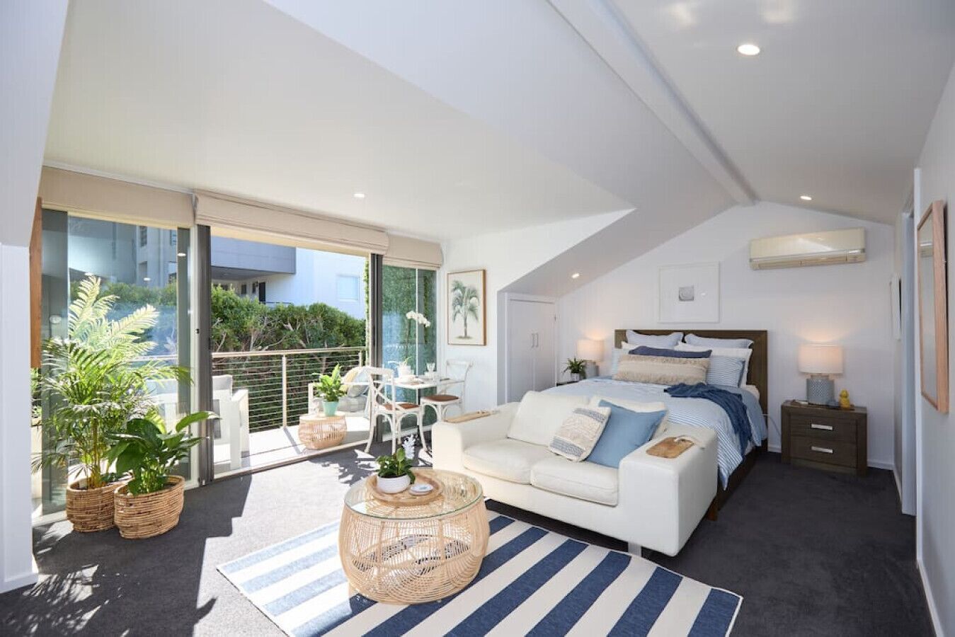 1 slaapkamer, een strijkplank/strijkijzer, wifi, beddengoed