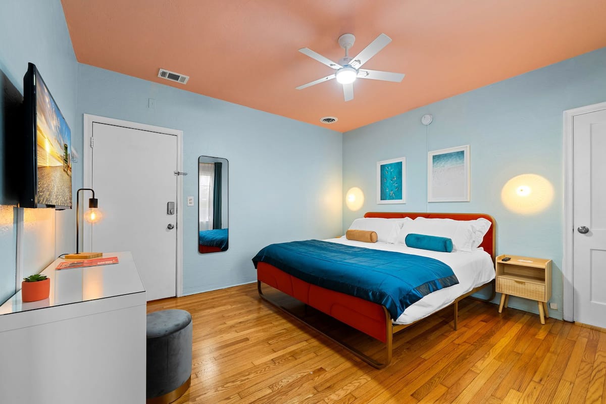 Basic Double Room (Unit 10) | Blackout drapes, iron/ironing board, free WiFi