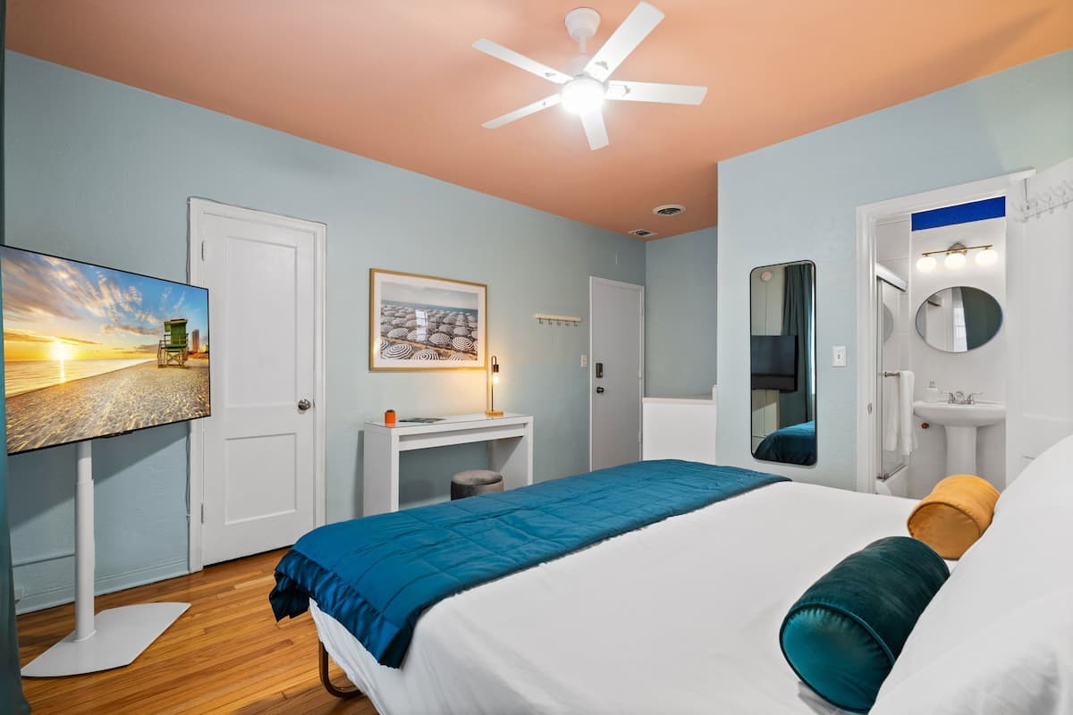 Superior Double Room (Unit 07) | Blackout drapes, iron/ironing board, free WiFi