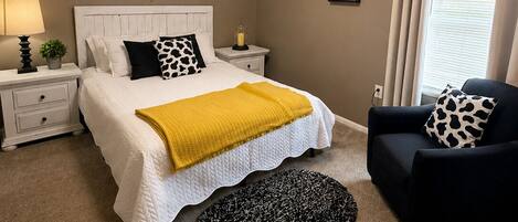 Iron/ironing board, WiFi, bed sheets