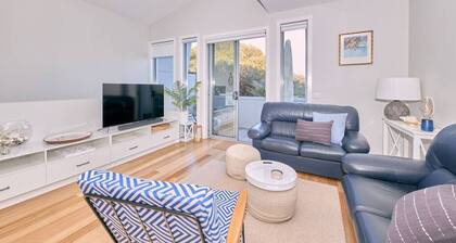 Grove Hideaway - immaculate 2 bed townhouse