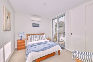 2 Schlafzimmer, Bügeleisen/Bügelbrett, Bettwäsche