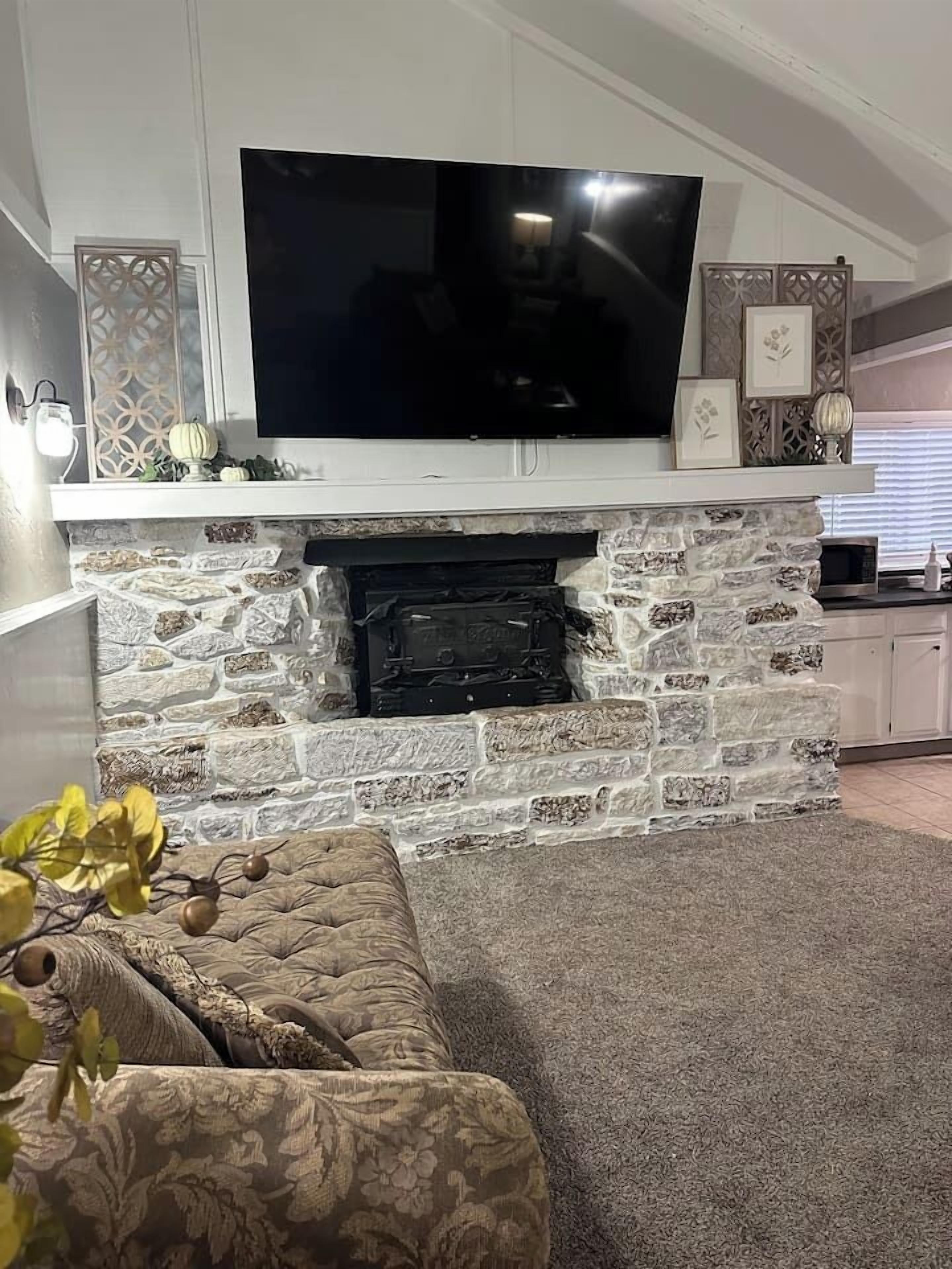 Smart TV, chimenea