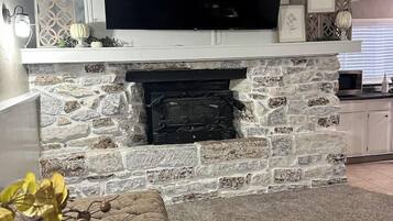 Smart TV, chimenea