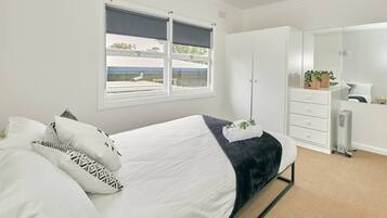 2 camere, ferro/asse da stiro, culla da viaggio, lenzuola