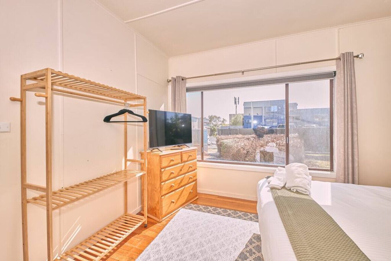 3 chambres, fer et planche à repasser, Wi-Fi, draps fournis