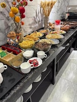 包含每日自助早餐