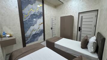 스탠다드 트윈룸 | 이집트산 면 시트, 고급 침구, 노트북 작업 공간, 무료 WiFi