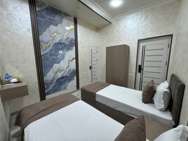 Standard Twin Room | Egyptian cotton sheets, premium bedding, laptop workspace, free WiFi