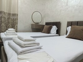 Standard Twin Room | Egyptian cotton sheets, premium bedding, laptop workspace, free WiFi