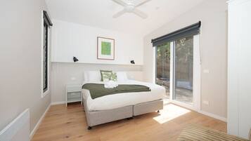 3 bedrooms, desk, WiFi