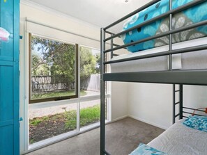 3 Schlafzimmer, Bügeleisen/Bügelbrett, Bettwäsche