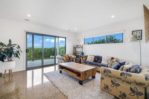 TV, fireplace - ALMA - sun filled stylish beach house (Torquay)