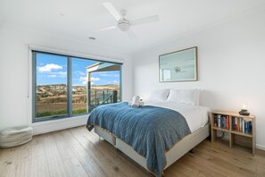 4 chambres, fer et planche à repasser, Wi-Fi, draps fournis