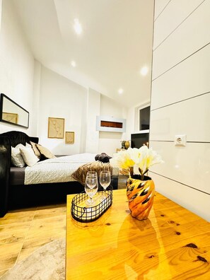 Basic Apartment | Iron/ironing board - Comfort Studio Apt Near Klosterneuburg (Klosterneuburg)