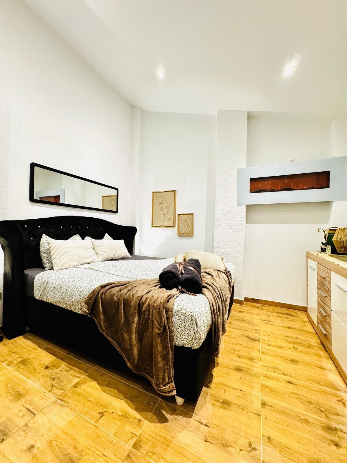 Basic-Apartment | Bügeleisen/Bügelbrett