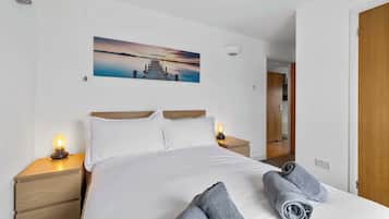 2 bedrooms, iron/ironing board, travel cot, WiFi