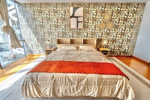 Premium-Apartment, Stadtblick | Schreibtisch, kostenloses WLAN