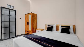 Suite, 1 Double Bed | Free WiFi, bed sheets