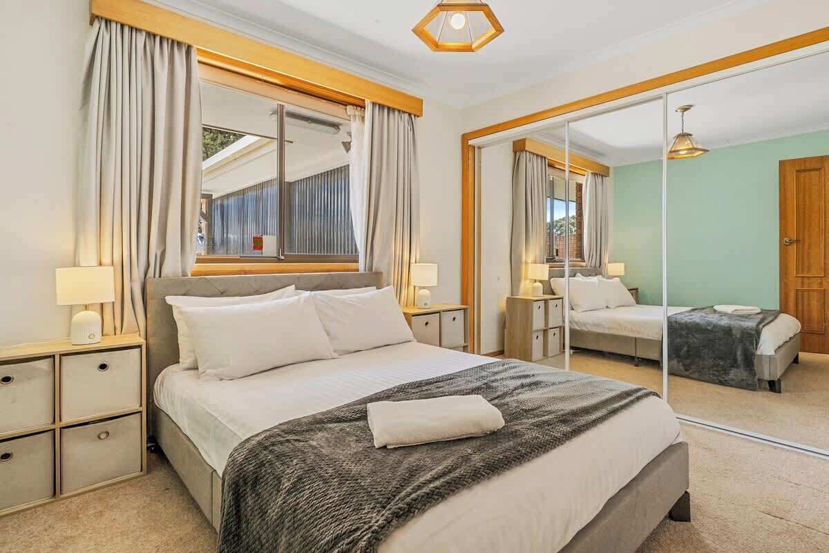 4 chambres, lit parapluie, Wi-Fi, draps fournis