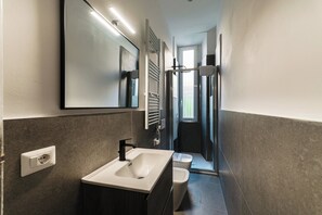 Deluxe-Apartment | Badezimmer