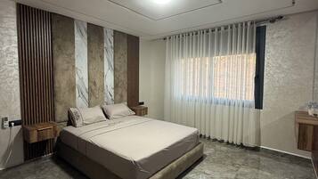 4 bedrooms, Internet, bed sheets