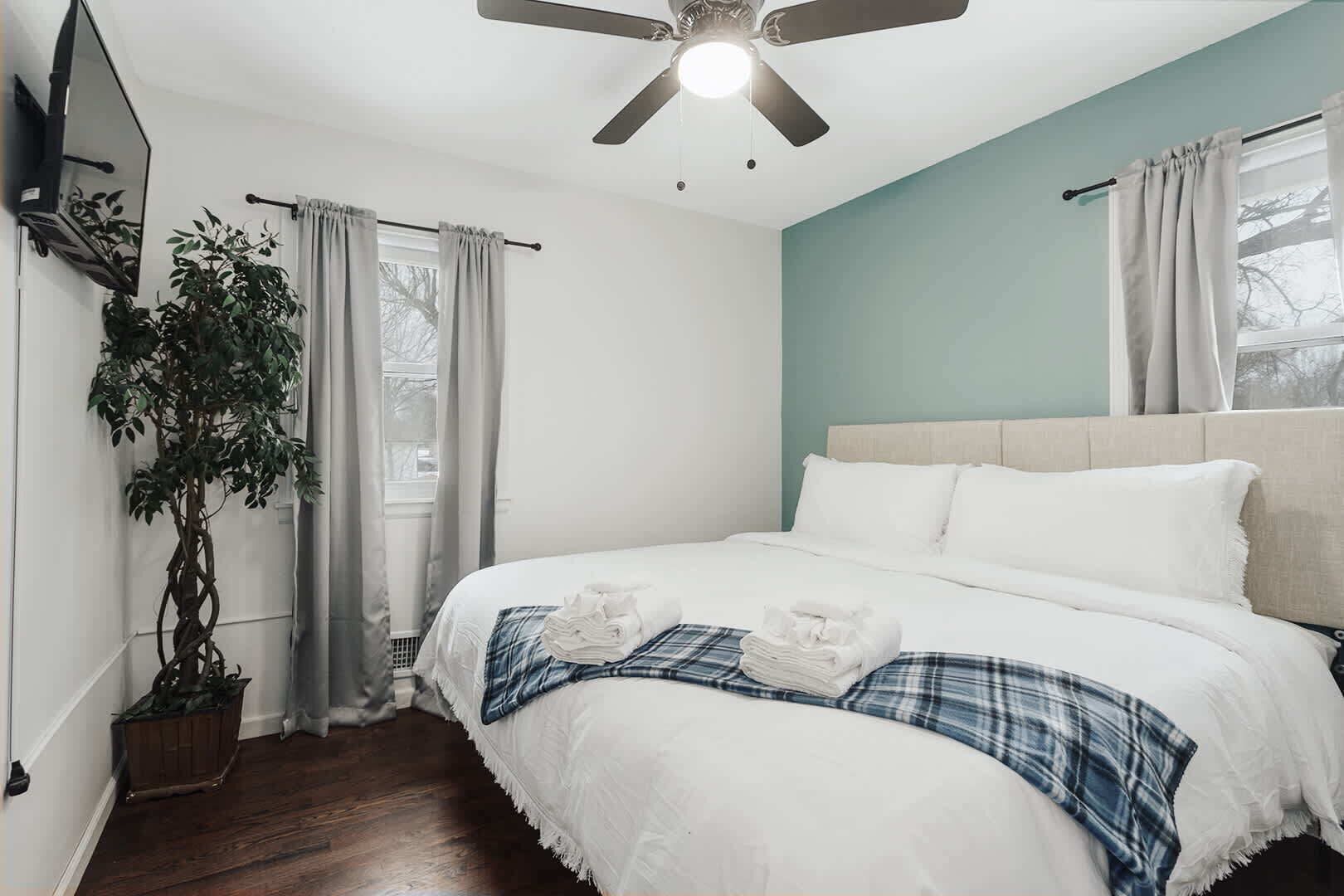 5 bedrooms, iron/ironing board, travel crib, WiFi