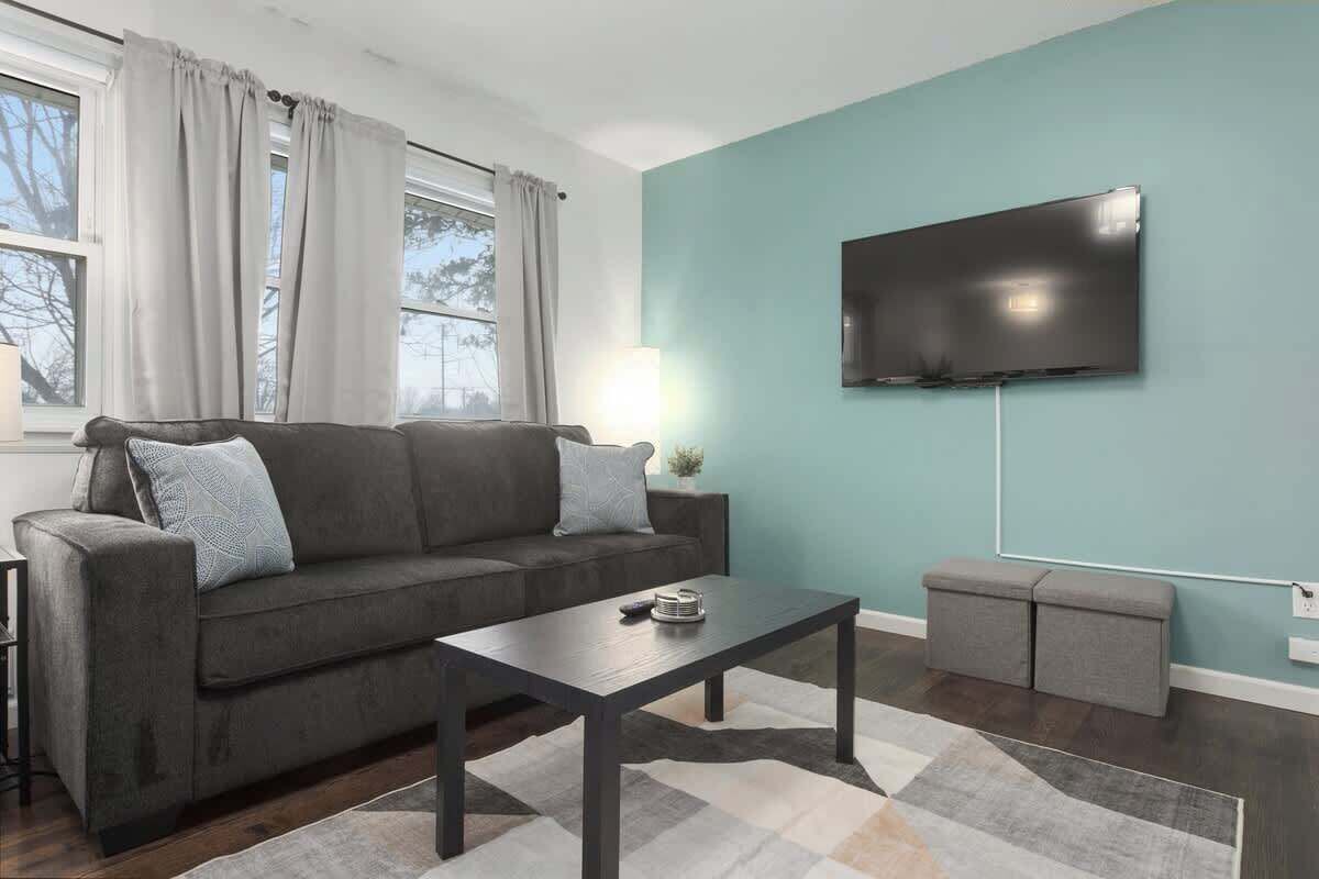 Fernseher, Tischfußball