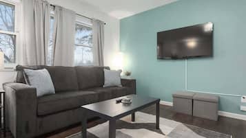 Fernseher, Tischfußball