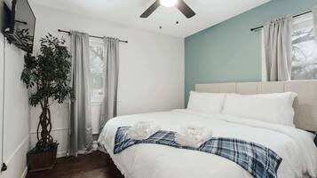 5 habitaciones, tabla de planchar con plancha, cuna de viaje y wifi