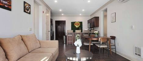 Téléviseur, bureau