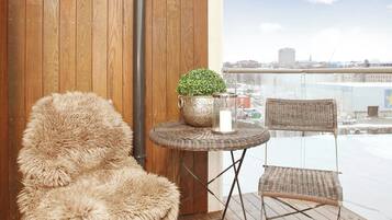 Apartment, 1 Bedroom, Accessible, Smoking | Property grounds