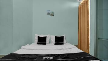 Kamar Double Standar | Wi-Fi gratis dan seprai linen