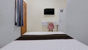 Standard Double Room | Free WiFi, bed sheets