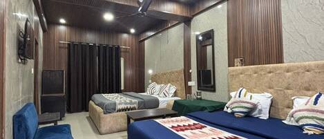 Una scrivania, postazione laptop, Wi-Fi gratuito