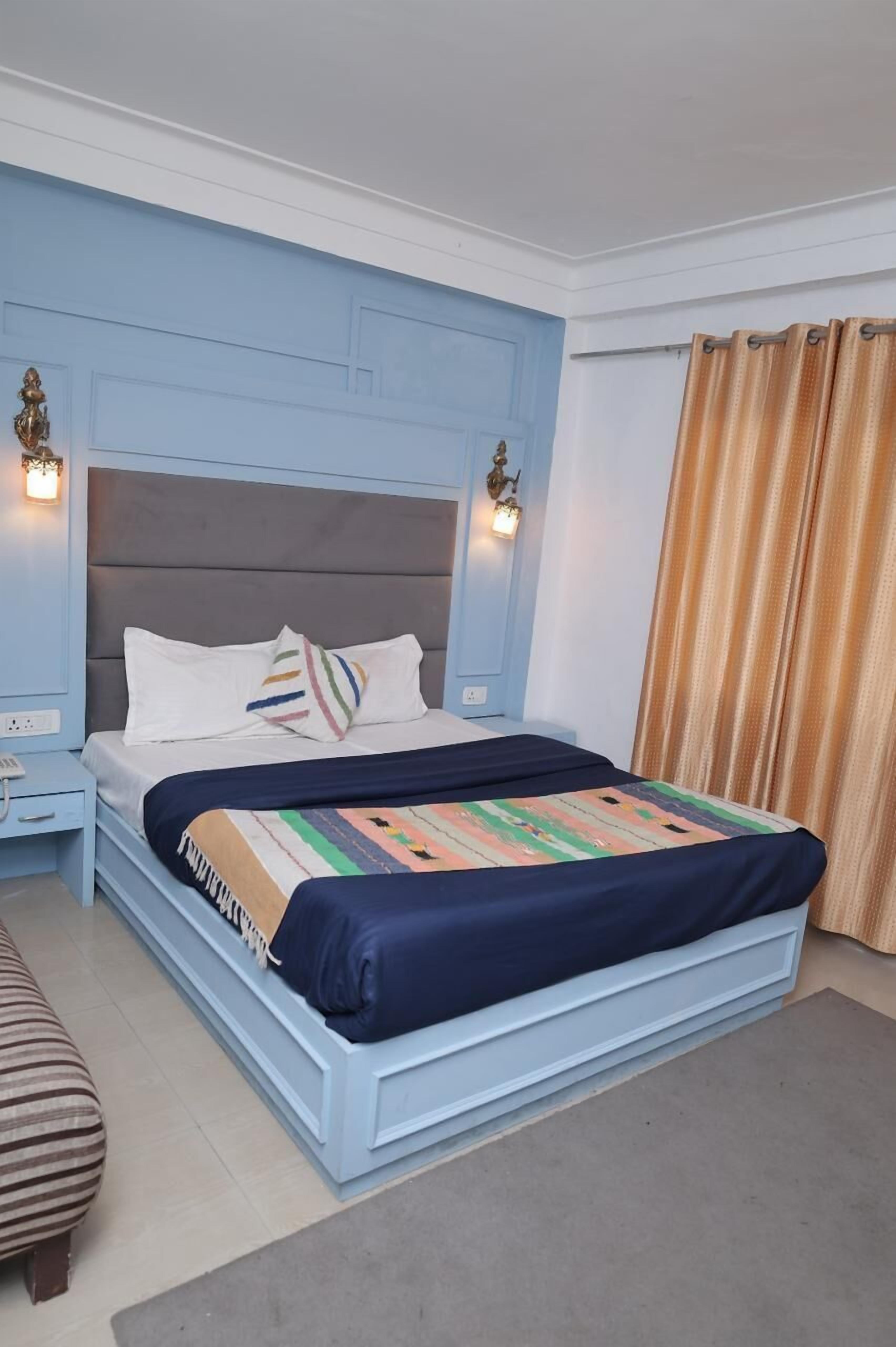 Deluxe-rum | Skrivbord, arbetsyta för laptop och gratis wi-fi