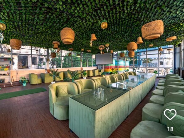 Restaurant - Clouddeck by Mussoorie International (Mussoorie)