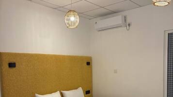 Habitación doble Deluxe, vista al jardín | Wifi gratis