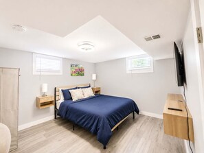 4 bedrooms, travel cot, WiFi, bed sheets