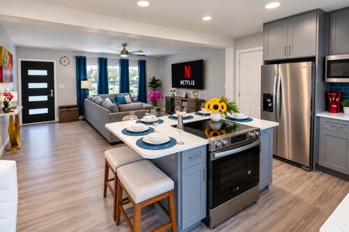 Prairie Retreat-Zona Rosa, Air Port, by Highway