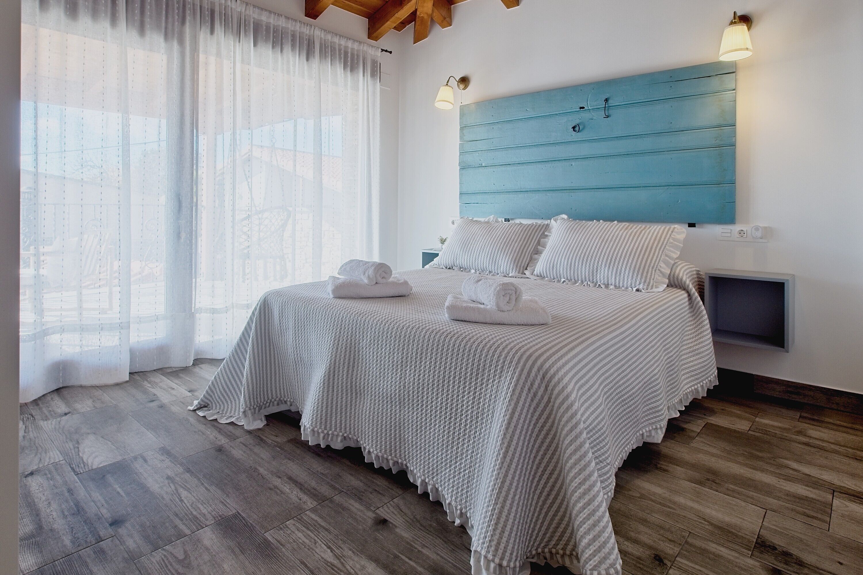 4 slaapkamers, een strijkplank/strijkijzer, wifi, beddengoed