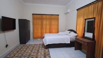 Standard Double Room | Free WiFi, bed sheets