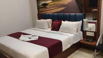 Economy Double Room | Desk, free WiFi